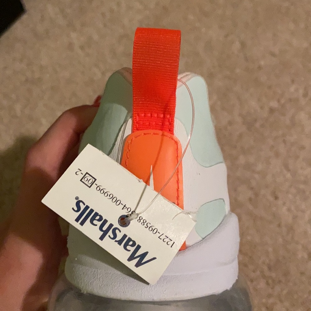 NIKE - Air Max 270 - Picture 7 of 7